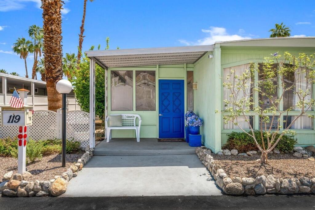 Palm Spring Mid-Century Home! Palm Springs Exterior photo